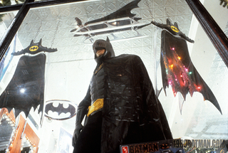 Illustration for article titled This Batman gift shop could have appeared in Batman Returns